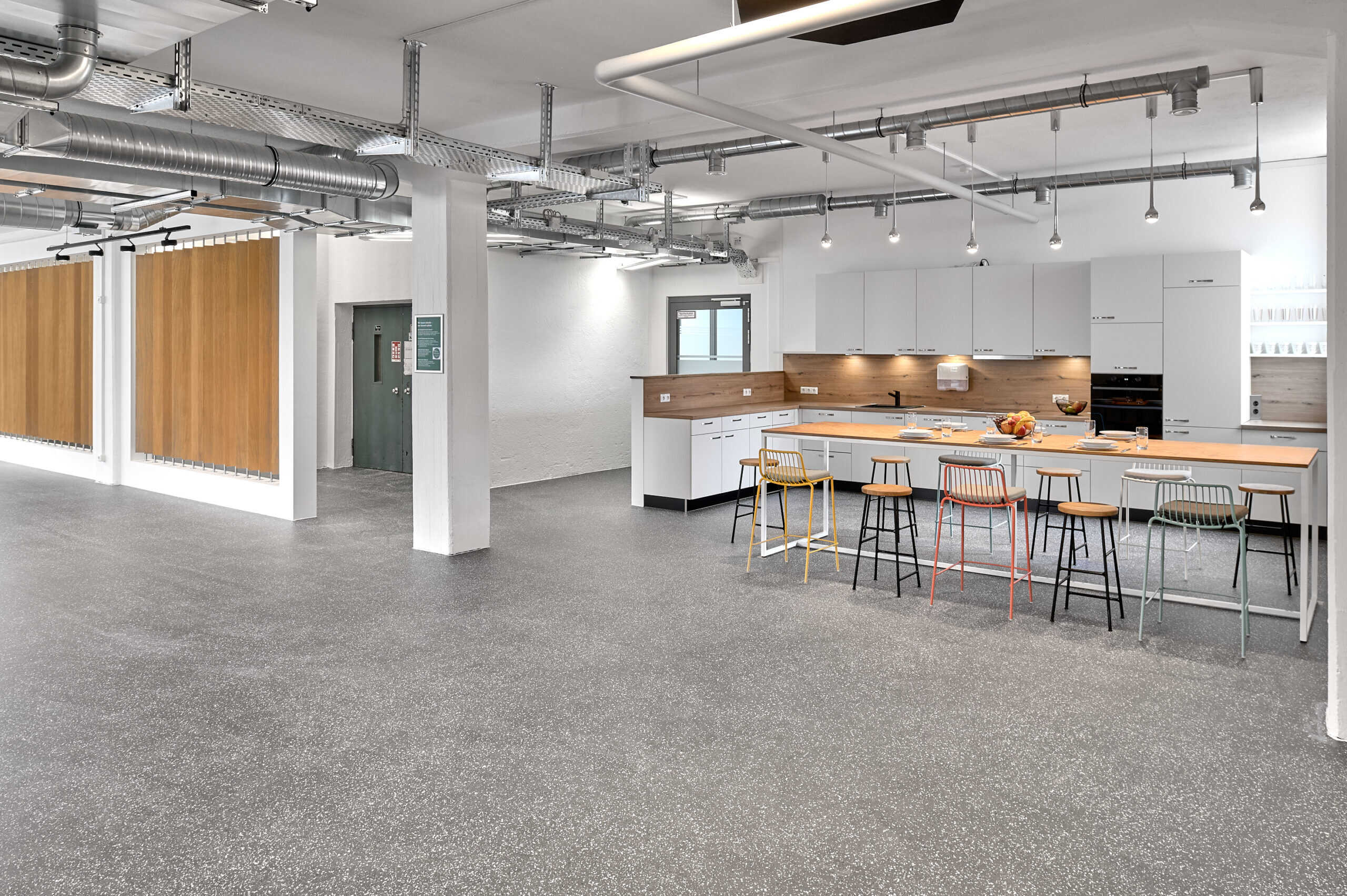 Hochwertig, zukunftsfähig, zirkulär: Ein zirkuläres Büro für die Sika Gruppe 14 Z6A6379
